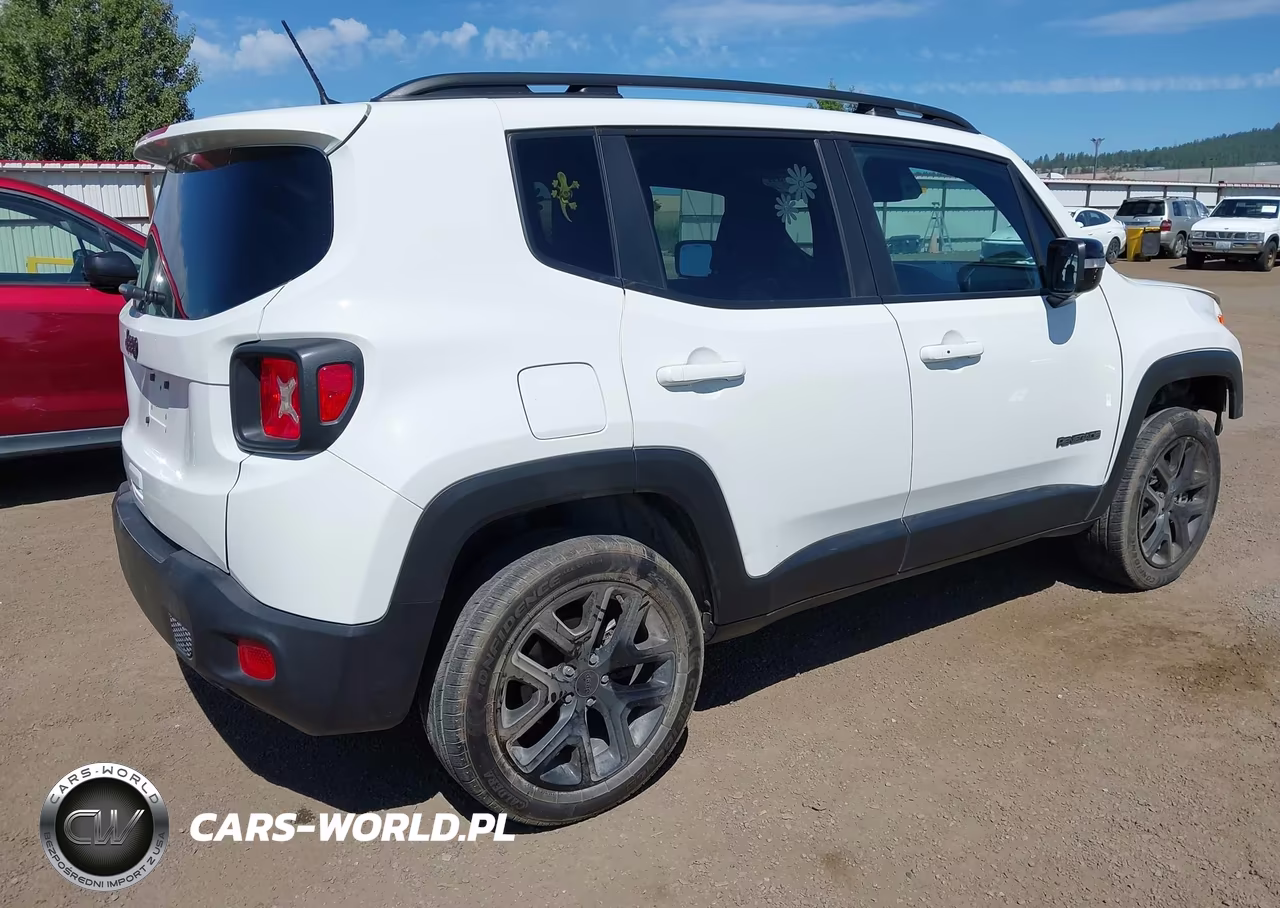 2022 Jeep Renegade Altitude 4X4 VIN:ZACNJDE16NPN72524 - 4