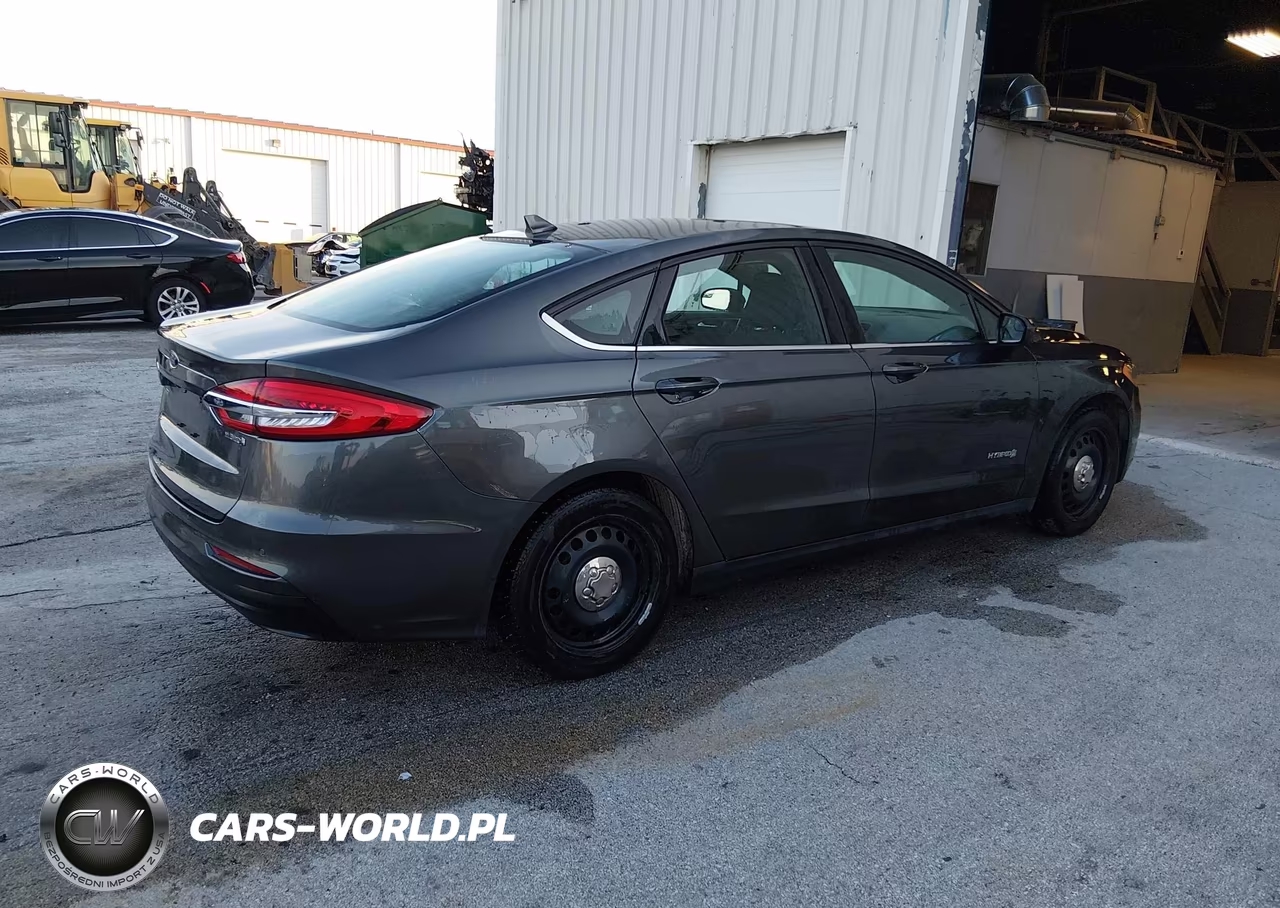 2019 Ford Police Responder Hybrid VIN:3FA6P0AU8KR273929 - 4