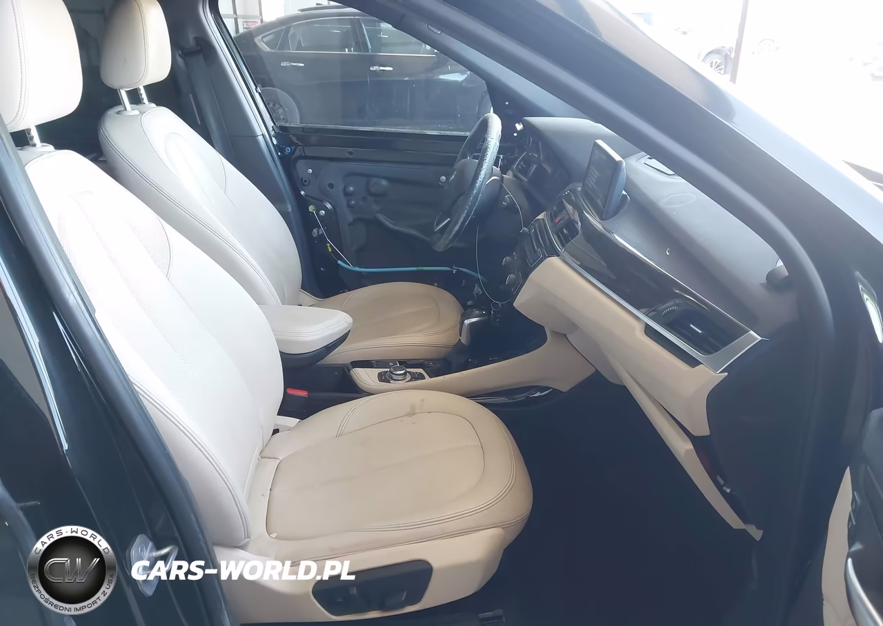 2016 BMW X1 xDrive28I VIN:WBXHT3C33G5E50164 - 5