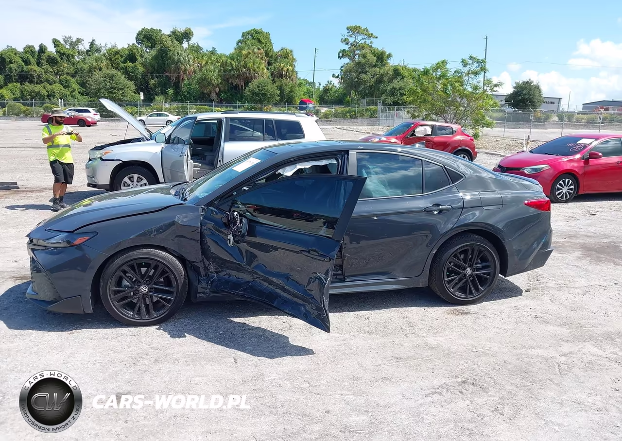 2025 Toyota Camry Se VIN:4T1DAACK2SU131522 - 14