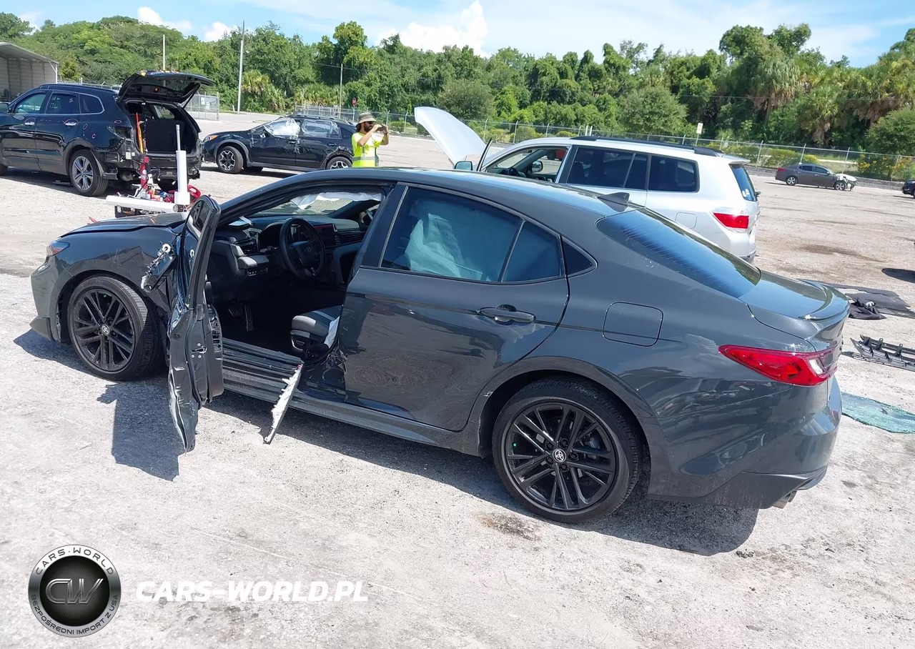 2025 Toyota Camry Se VIN:4T1DAACK2SU131522 - 3