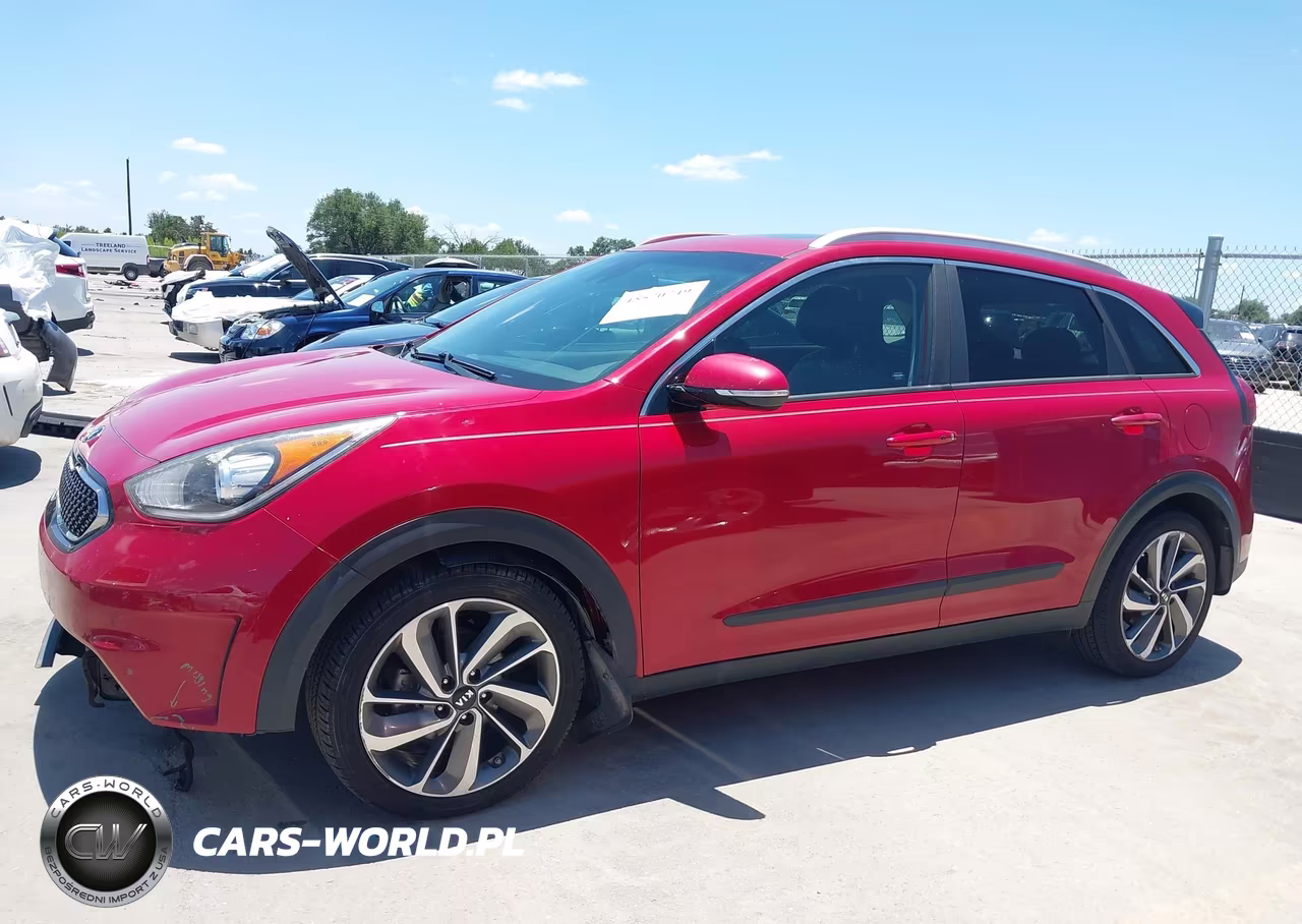 2018 Kia Niro Touring VIN:KNDCE3LC3J5117310 - 15