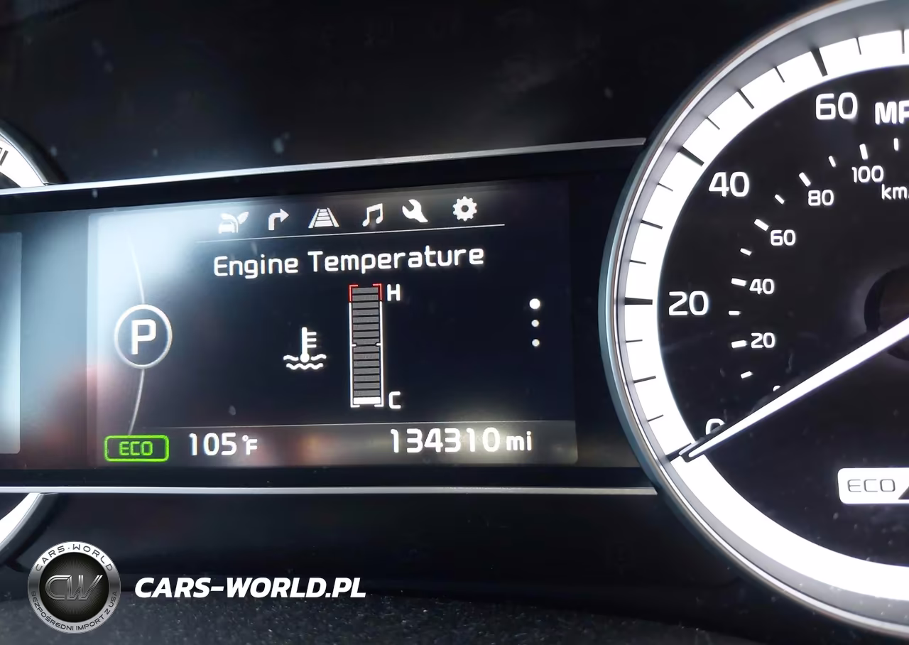 2018 Kia Niro Touring VIN:KNDCE3LC3J5117310 - 16
