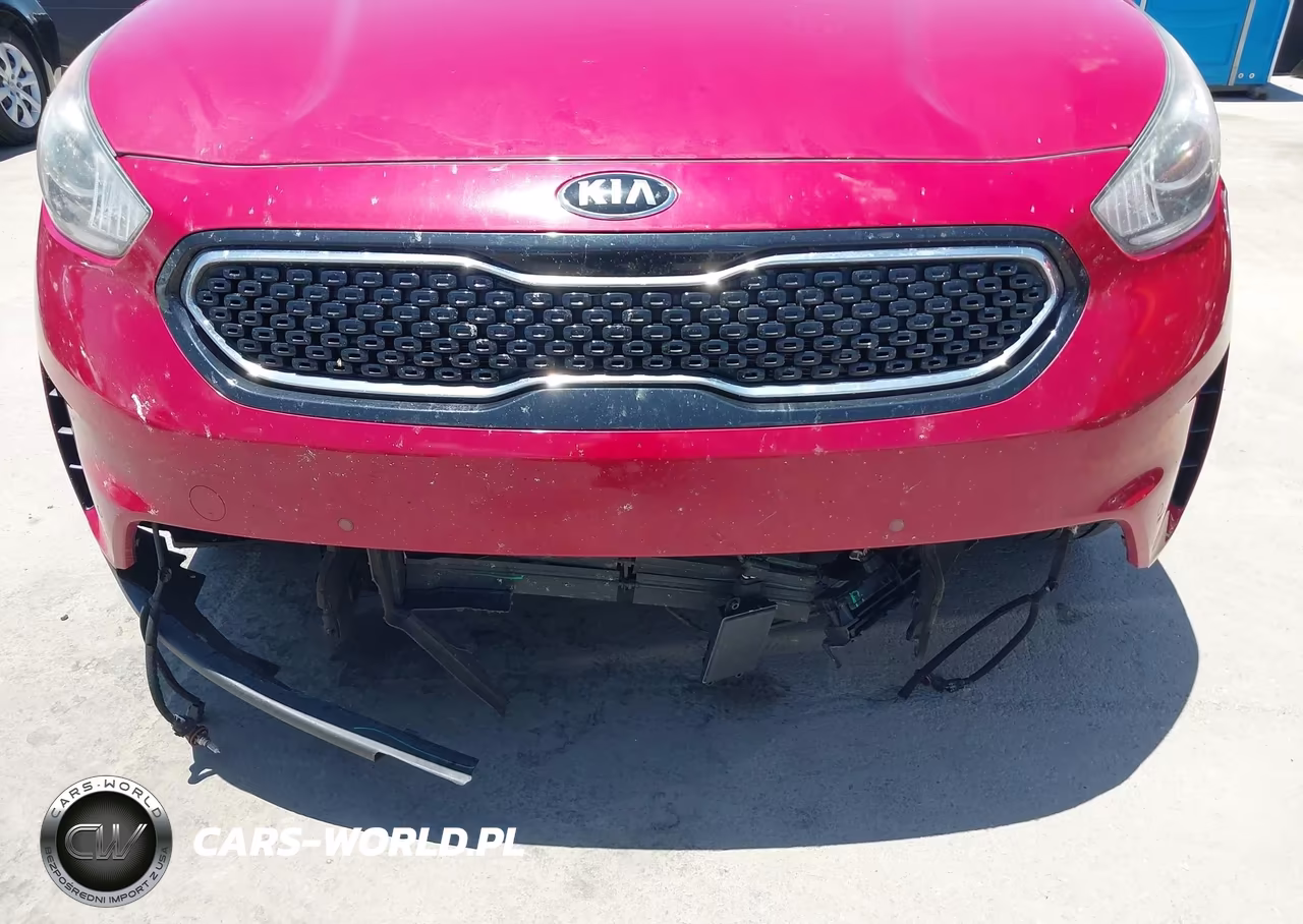 2018 Kia Niro Touring VIN:KNDCE3LC3J5117310 - 6