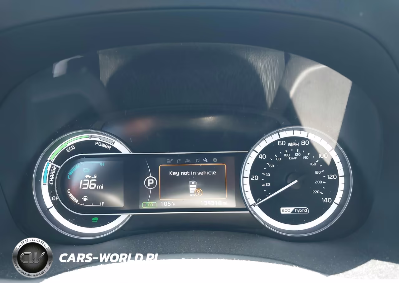 2018 Kia Niro Touring VIN:KNDCE3LC3J5117310 - 7