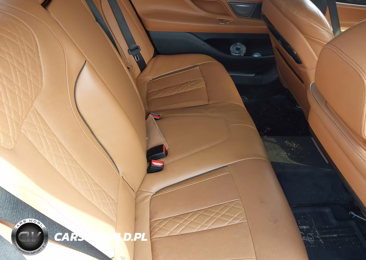 2017 BMW Alpina B7 xDrive VIN:WBA7F2C57HG421682 - 8