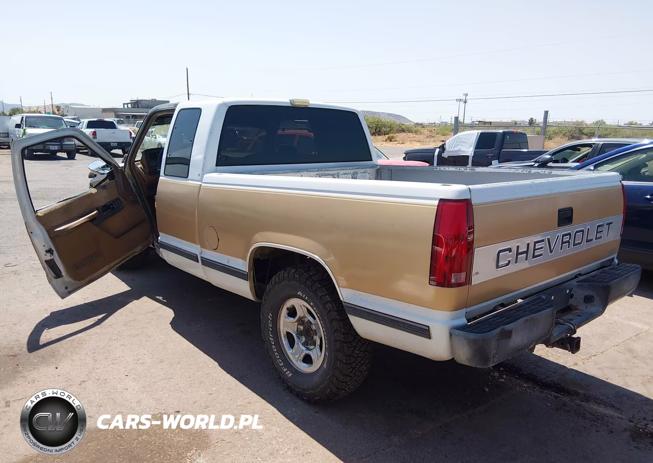1990 Chevrolet Gmt-400 C2500 VIN:2GCFC29K8L1116542 - 3