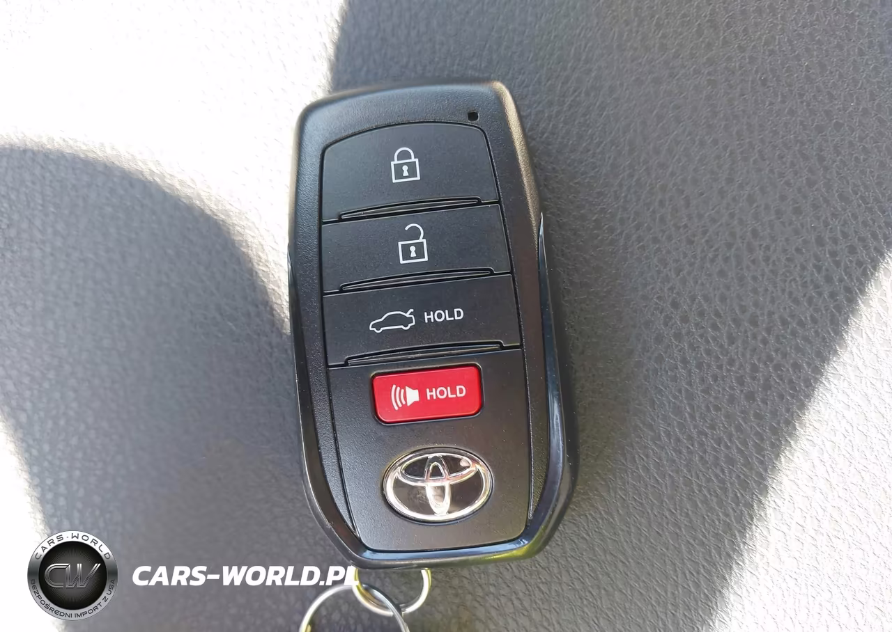 2026 Toyota Camry Xle VIN:4T1DAACKXTU721548 - 11