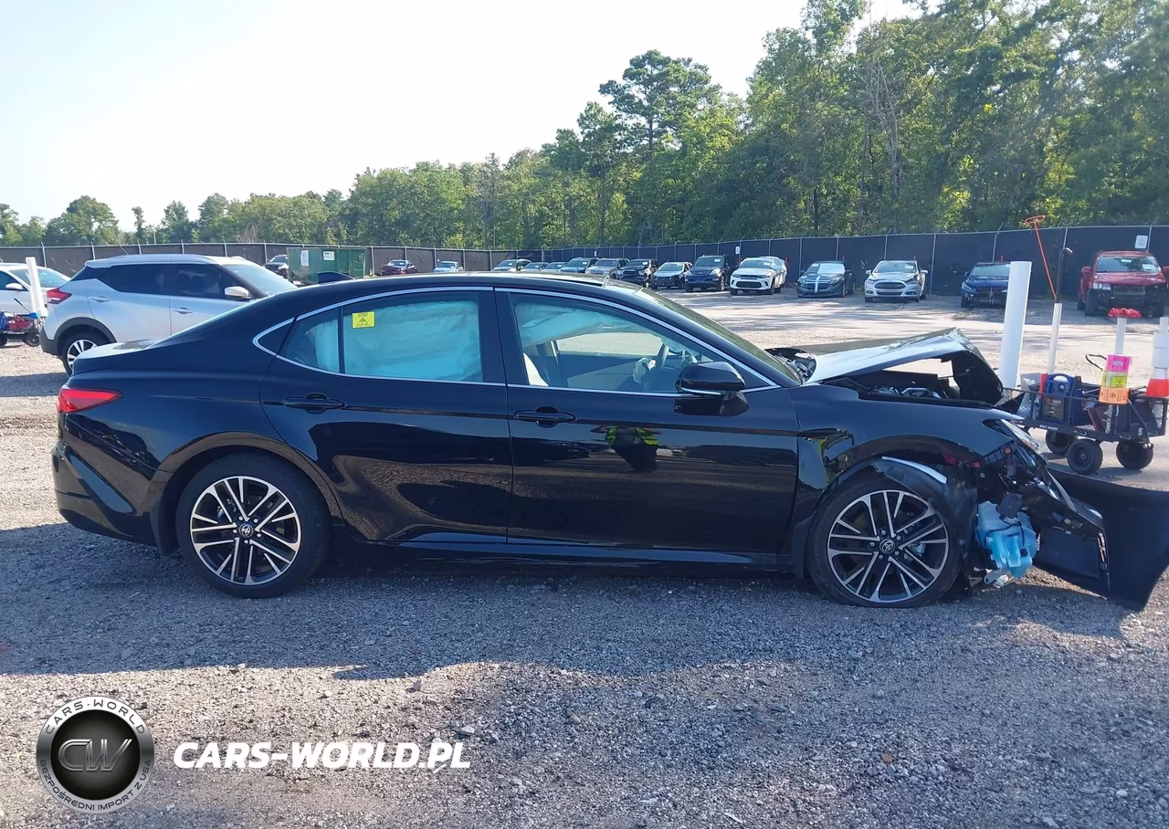 2026 Toyota Camry Xle VIN:4T1DAACKXTU721548 - 13