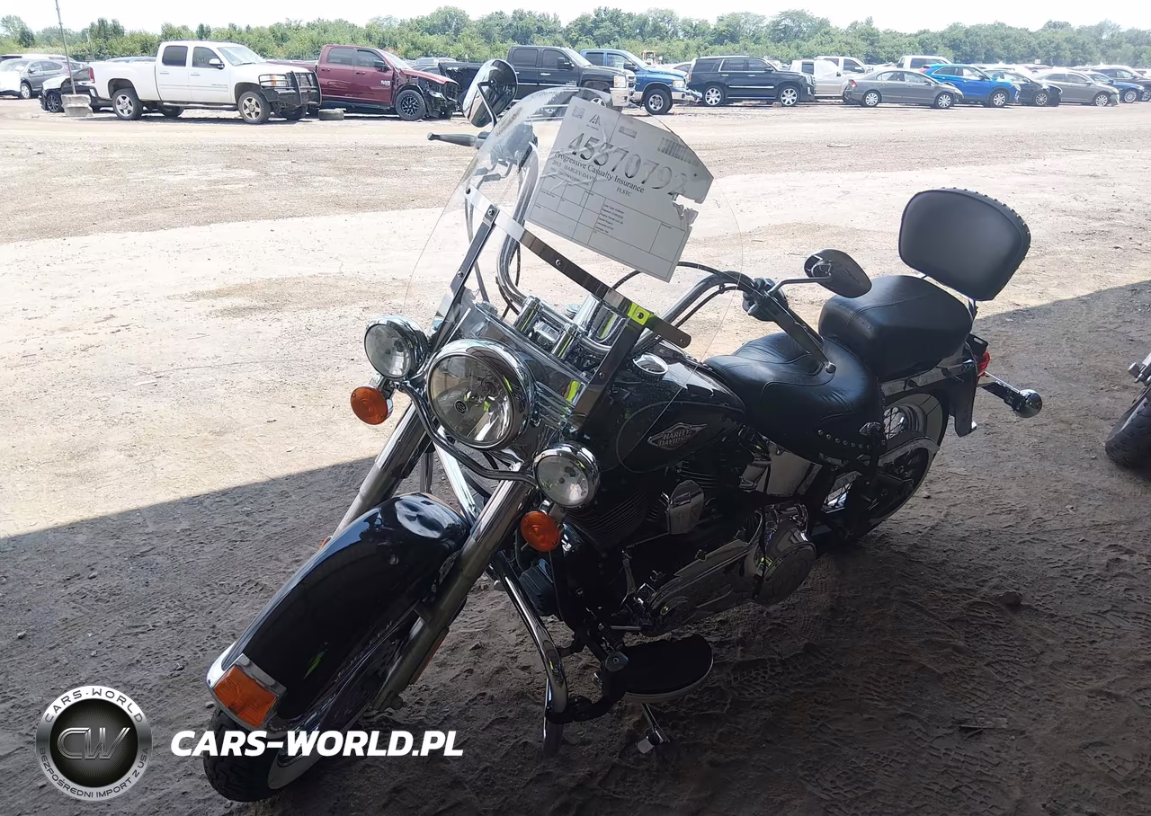 2013 Harley-Davidson Flstc Heritage Softail Classic VIN:1HD1BWV13DB053030 - 2