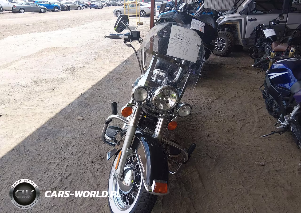 2013 Harley-Davidson Flstc Heritage Softail Classic VIN:1HD1BWV13DB053030 - 5