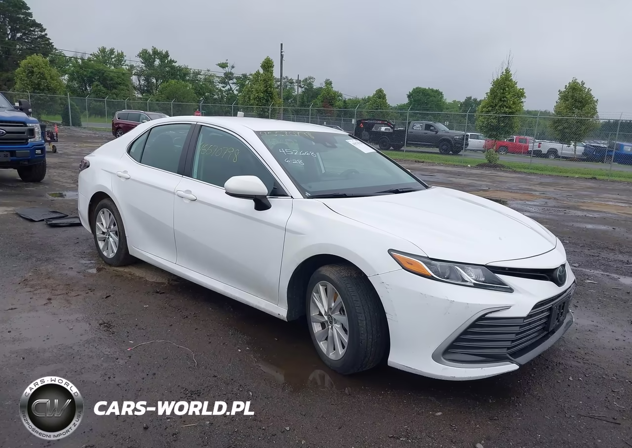 2024 Toyota Camry Le