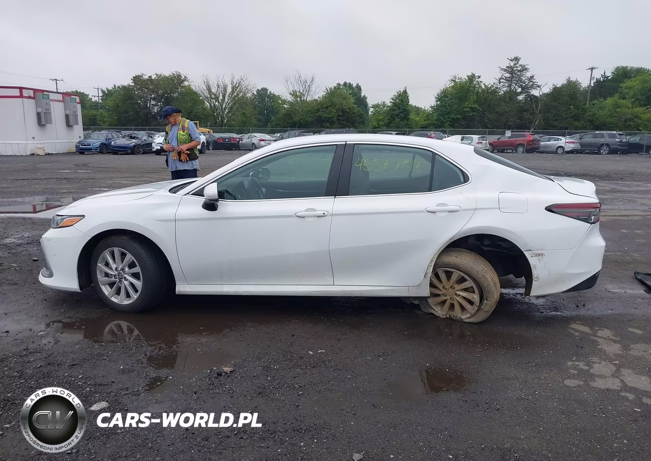 2024 Toyota Camry Le VIN:4T1C11AK1RU847756 - 14