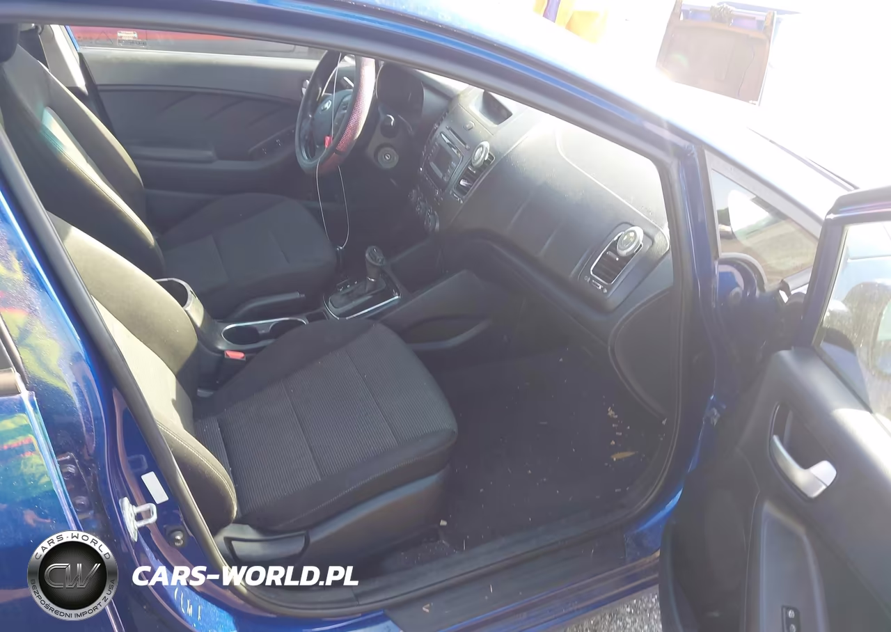 2017 Kia Forte Lx VIN:3KPFK4A73HE100376 - 5