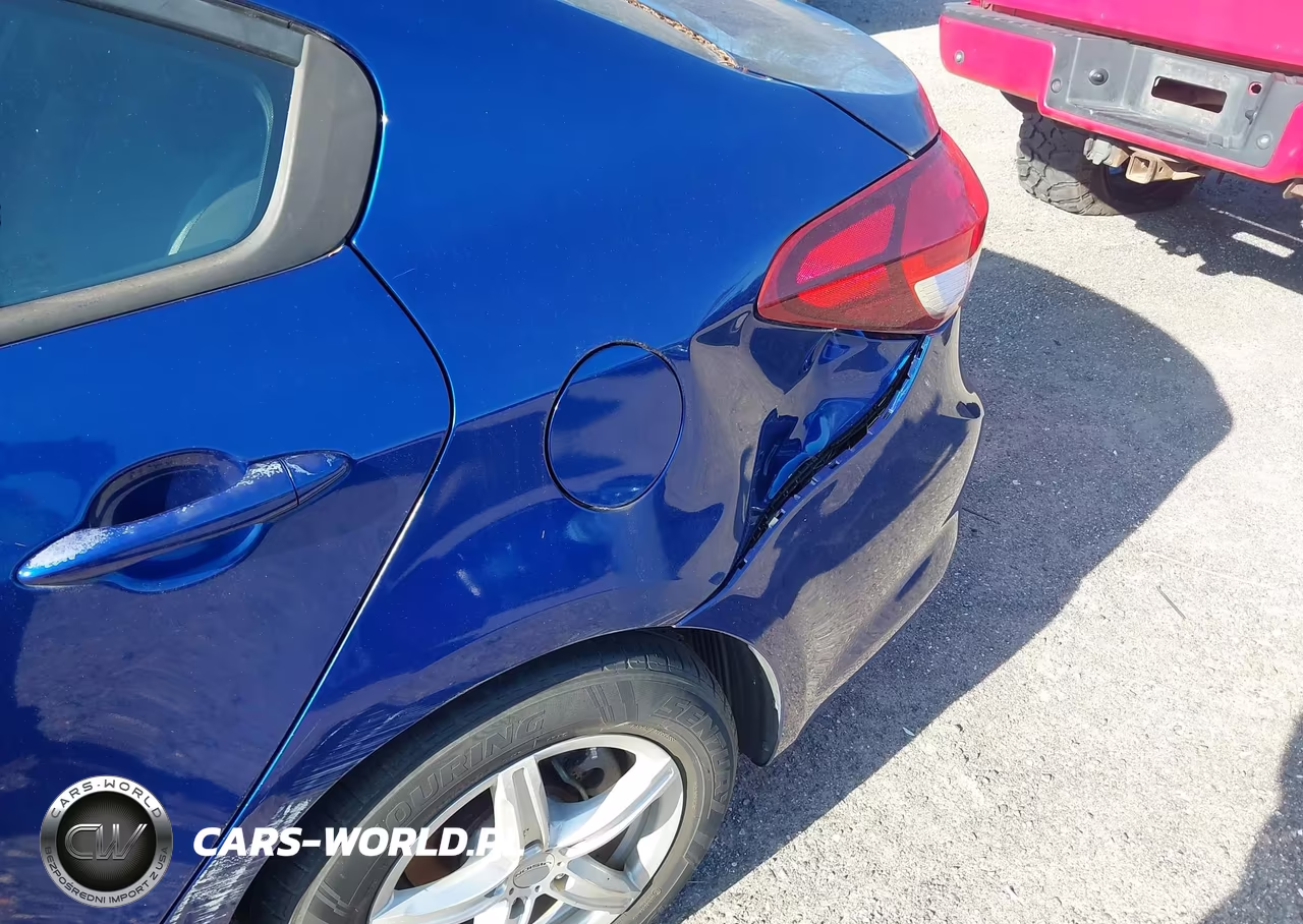 2017 Kia Forte Lx VIN:3KPFK4A73HE100376 - 6