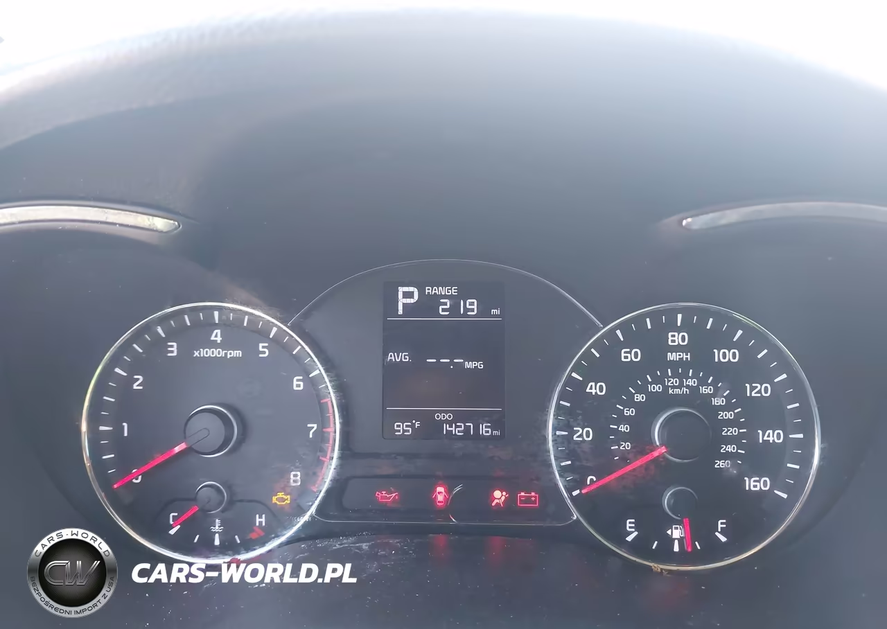 2017 Kia Forte Lx VIN:3KPFK4A73HE100376 - 7