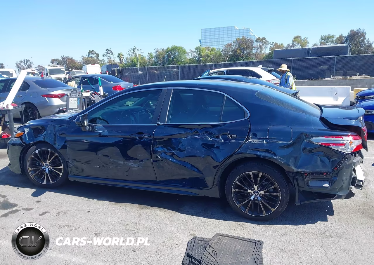 2018 Toyota Camry Se VIN:4T1B11HK7JU653139 - 14