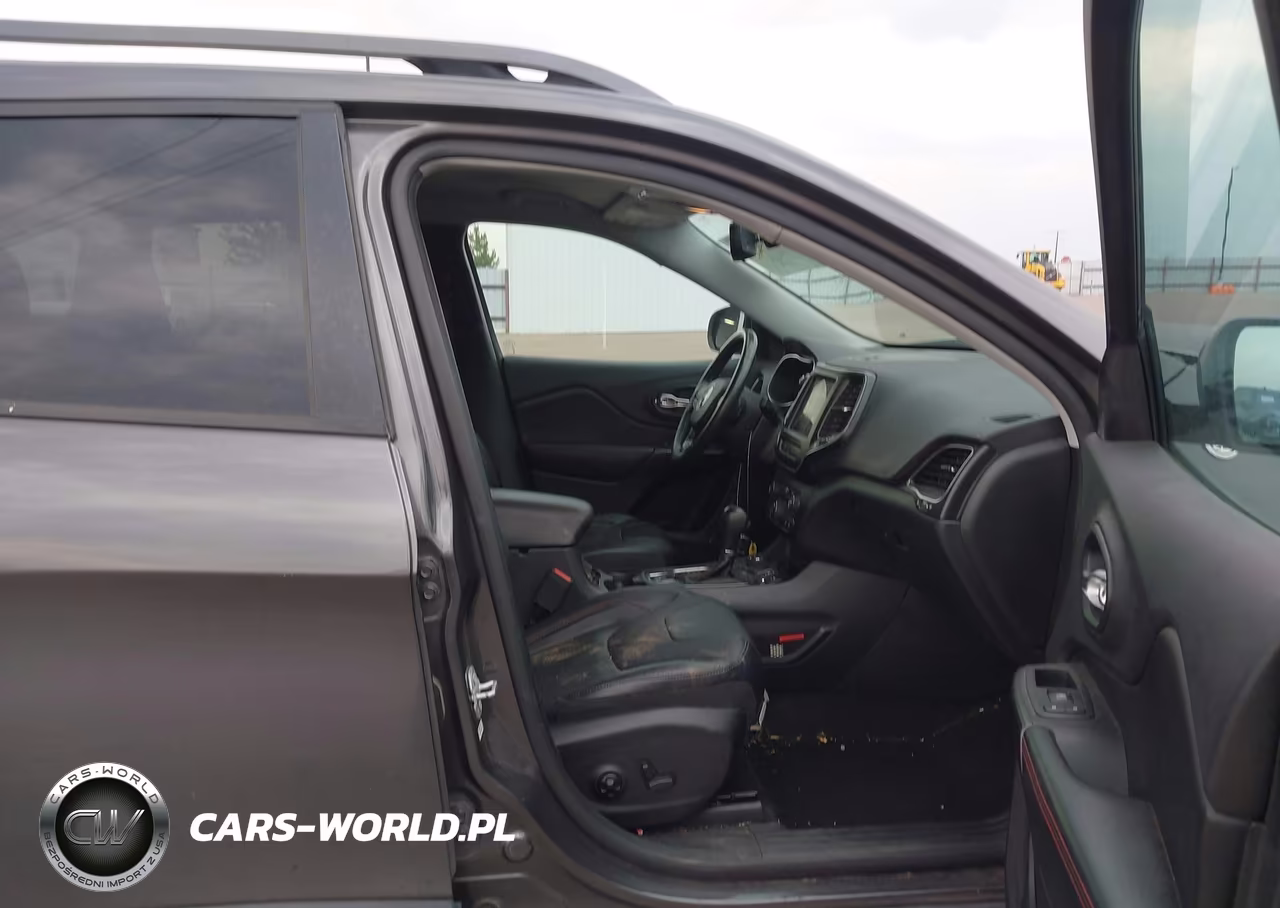 2019 Jeep Cherokee Trailhawk Elite 4X4 VIN:1C4PJMBX5KD328796 - 5