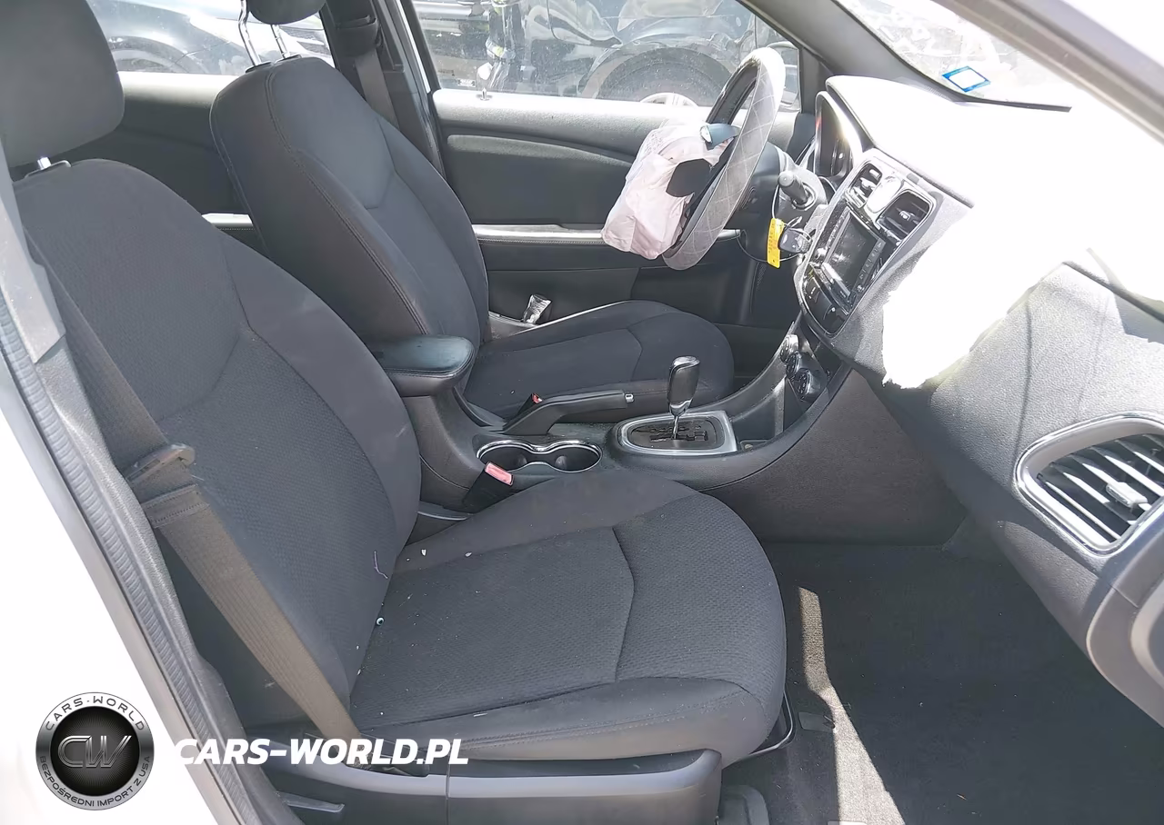 2012 Chrysler 200 Touring VIN:1C3CCBBB0CN197701 - 5