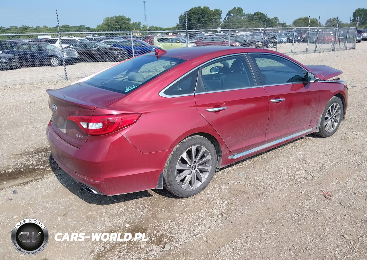 2016 Hyundai Sonata Sport VIN:5NPE34AF2GH302748 - 4