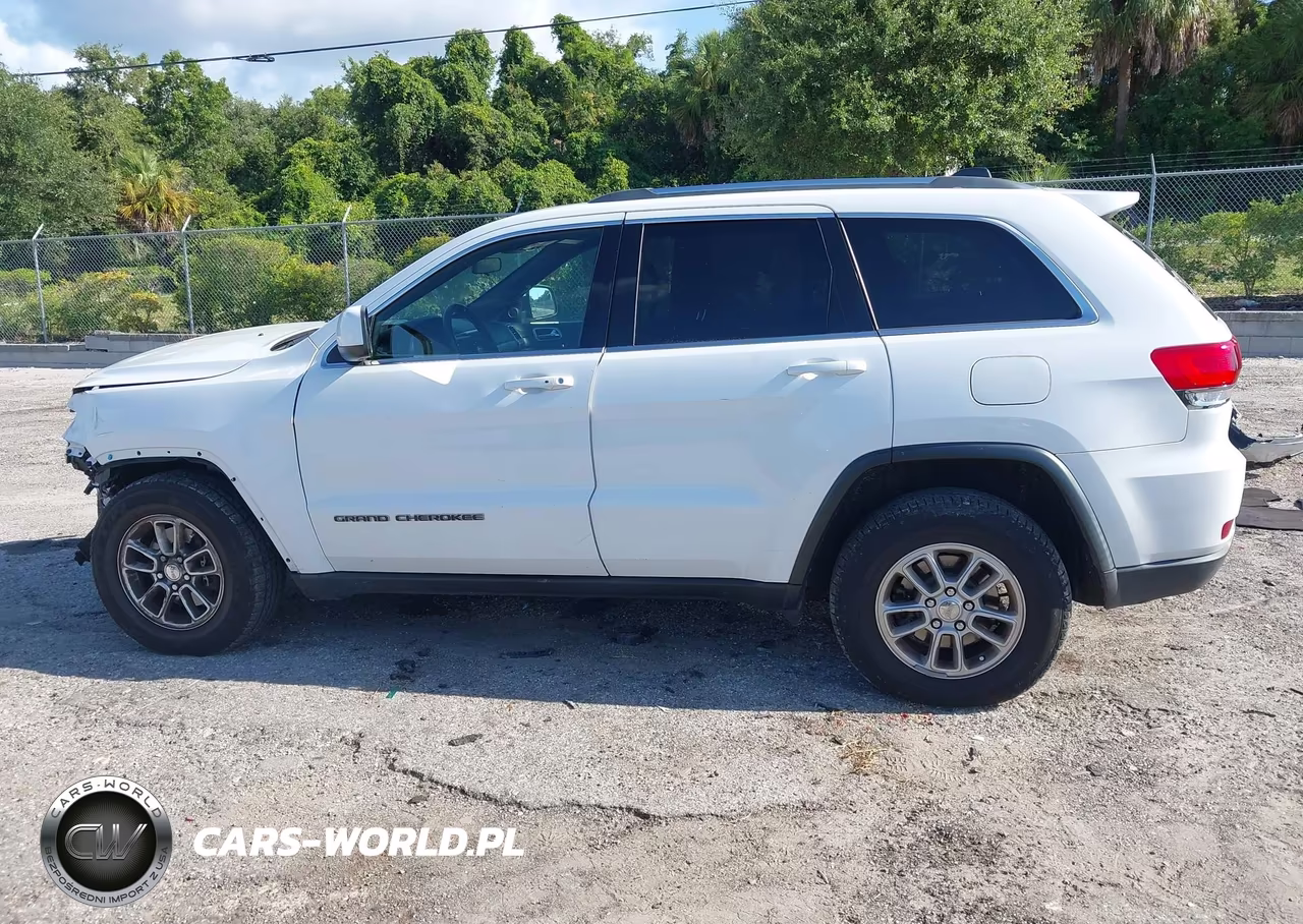 2019 Jeep Grand Cherokee Laredo E 4X4 VIN:1C4RJFAG6KC579774 - 14