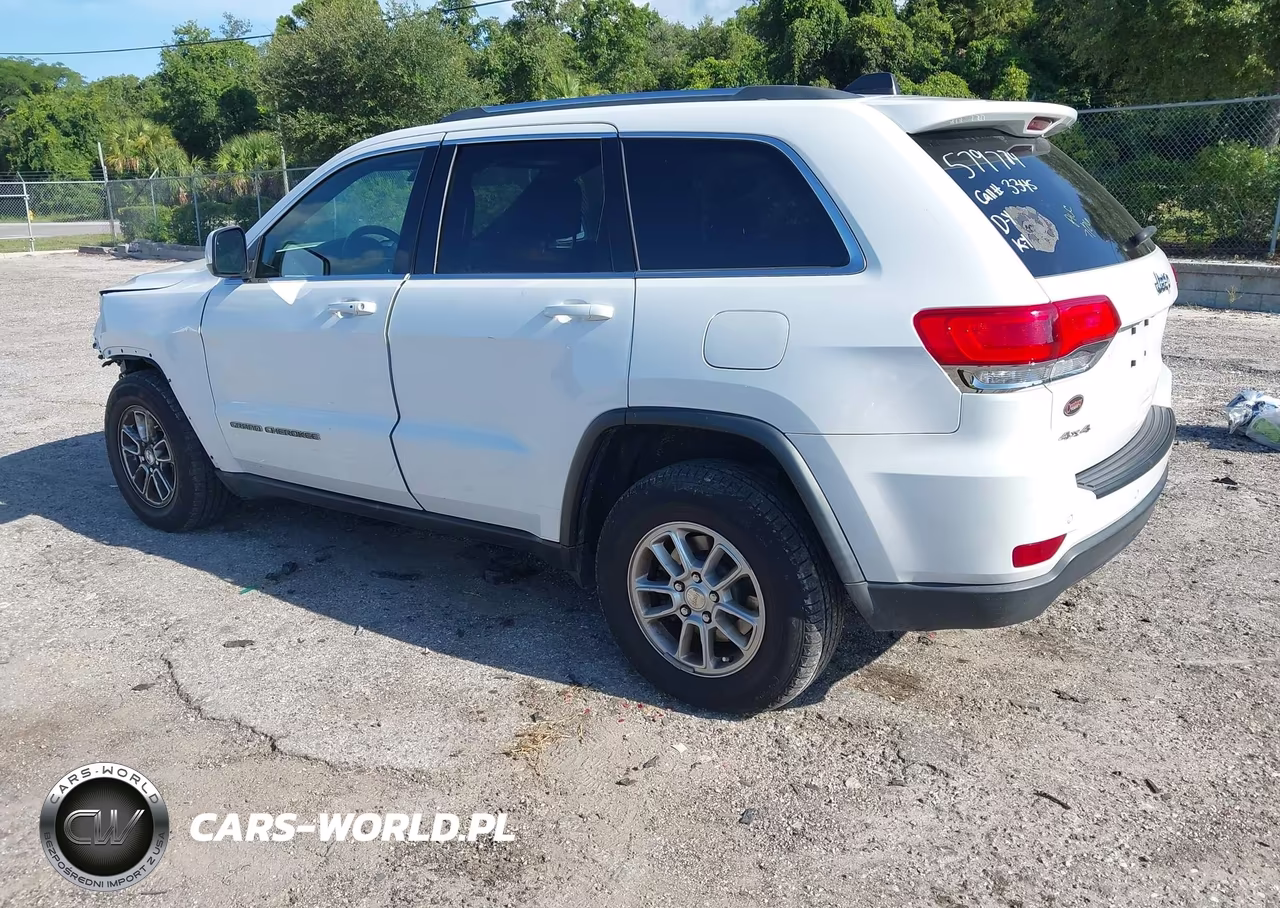 2019 Jeep Grand Cherokee Laredo E 4X4 VIN:1C4RJFAG6KC579774 - 3