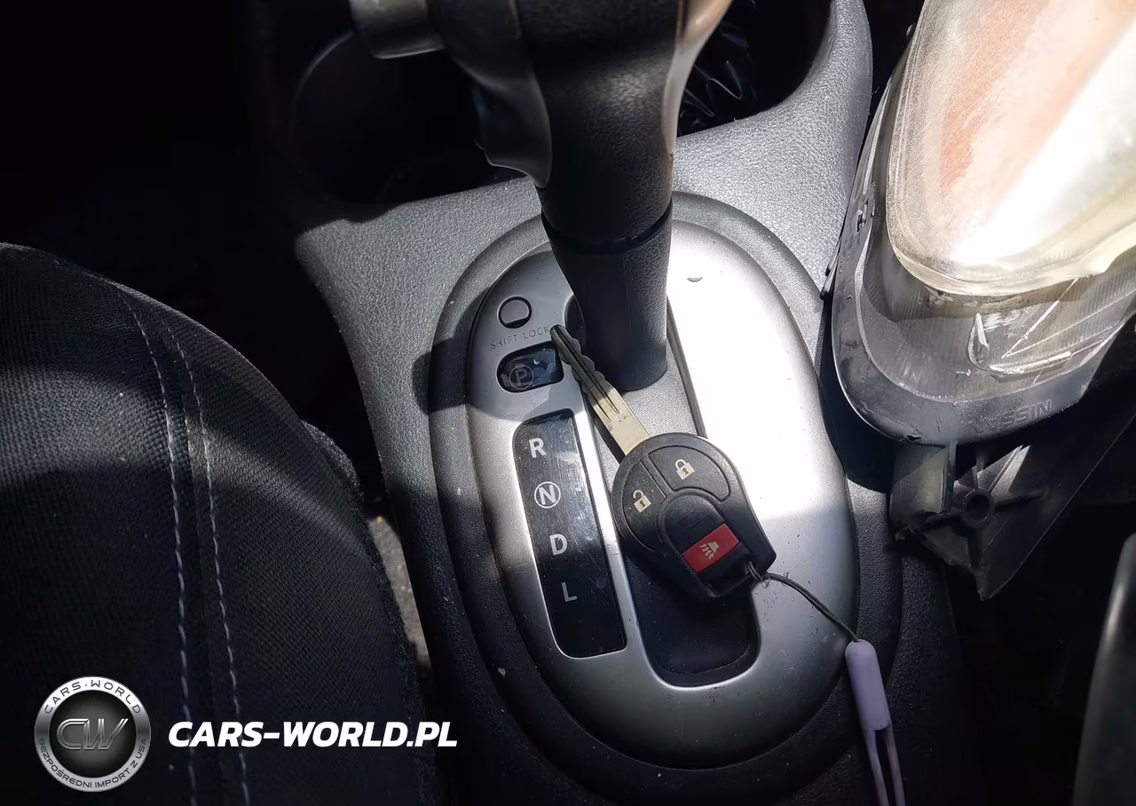 2015 Nissan Versa Note S (Sr)-S Plus-Sl-Sr-Sv VIN:3N1CE2CP6FL357376 - 11
