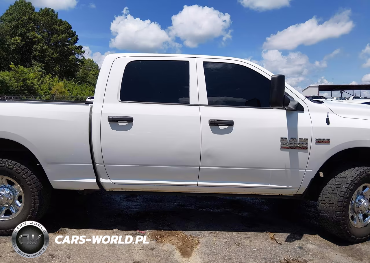 2017 Ram 2500 VIN:3C6UR5CJ2HG509319 - 13