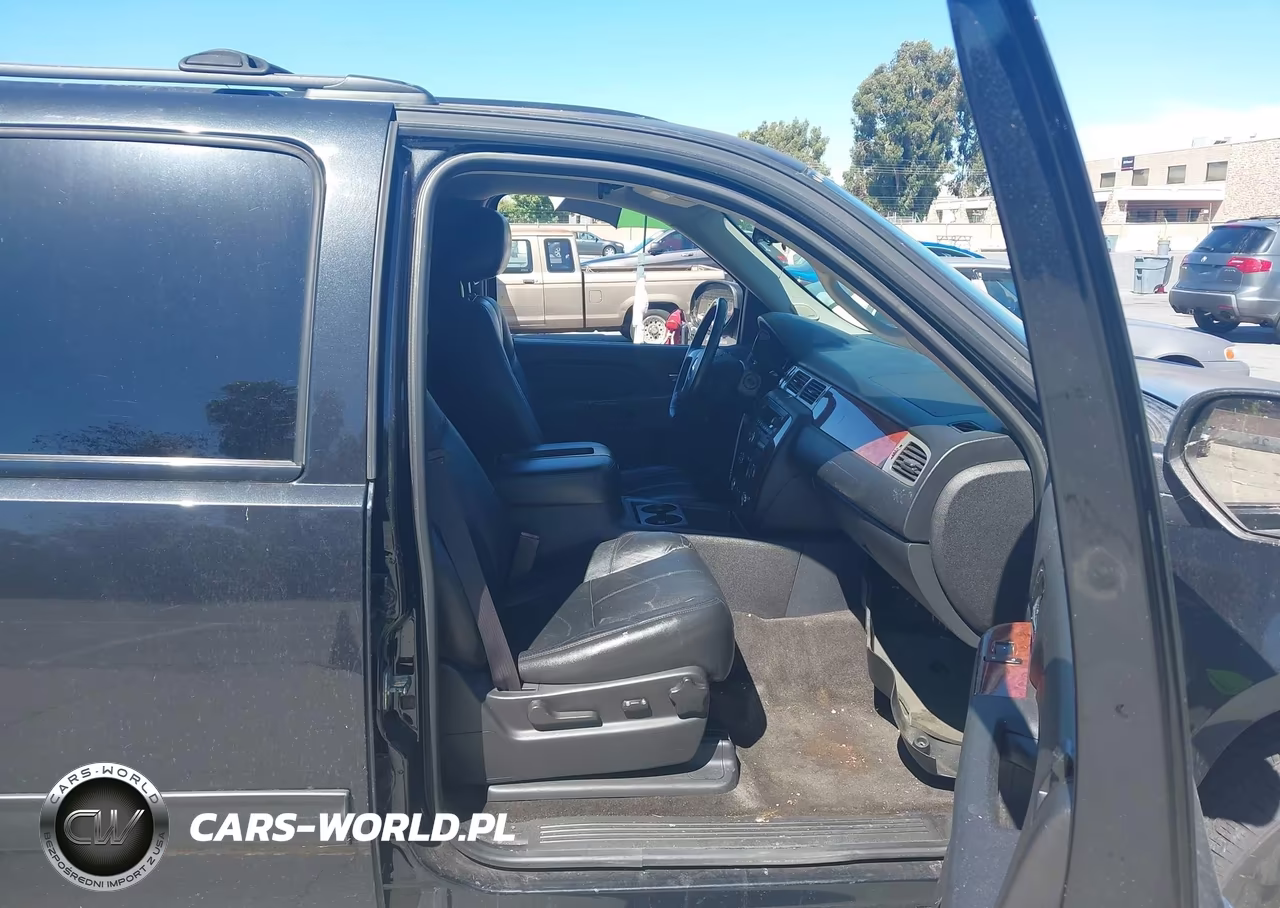 2013 Chevrolet Suburban 1500 Lt VIN:1GNSCJE0XDR128222 - 5