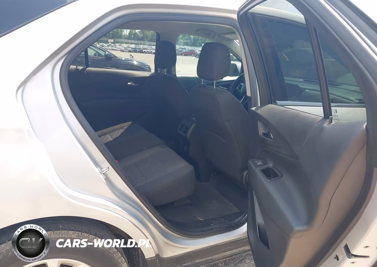 2018 Chevrolet Equinox Lt VIN:2GNAXSEV6J6111667 - 8