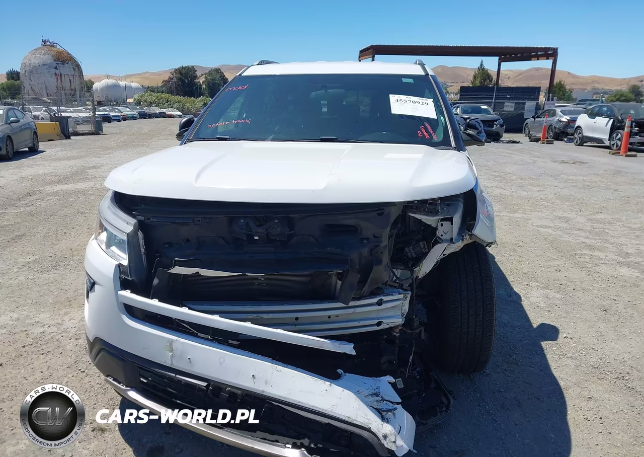 2018 Ford Explorer Xlt VIN:1FM5K7D8XJGA89055 - 14