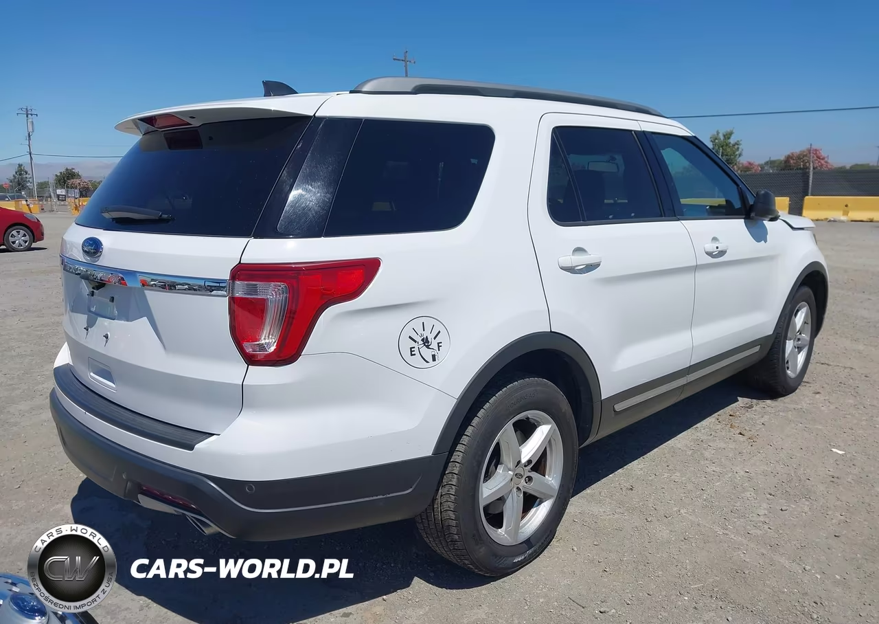 2018 Ford Explorer Xlt VIN:1FM5K7D8XJGA89055 - 4