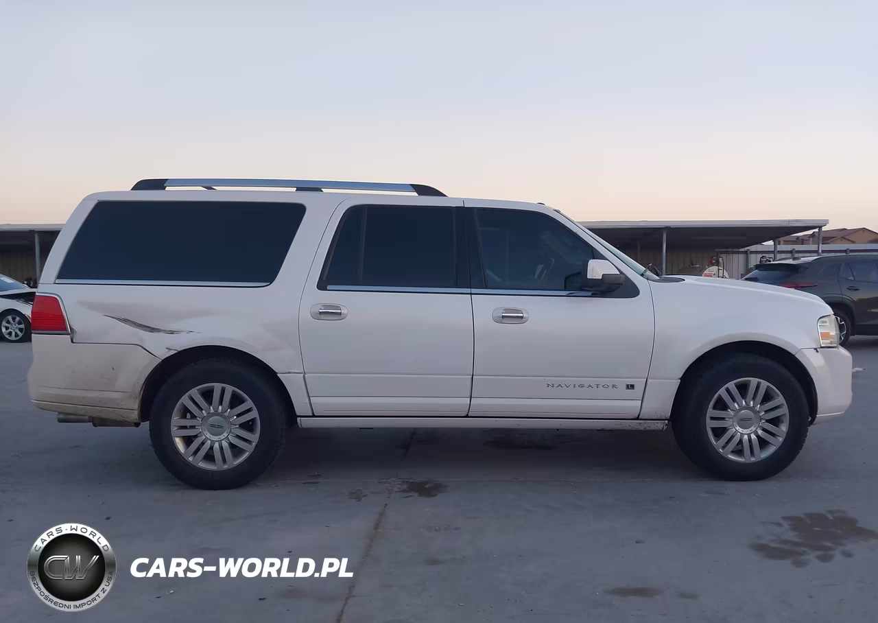 2011 Lincoln Navigator L VIN:5LMJJ3J57BEJ07462 - 13