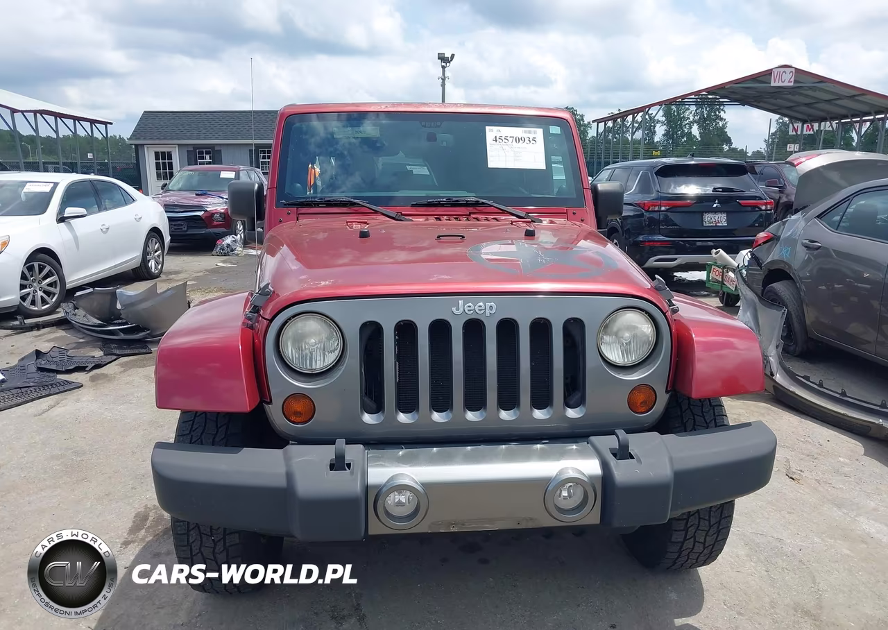 2013 Jeep Wrangler Unlimited Freedom Edition VIN:1C4BJWDGXDL588588 - 12