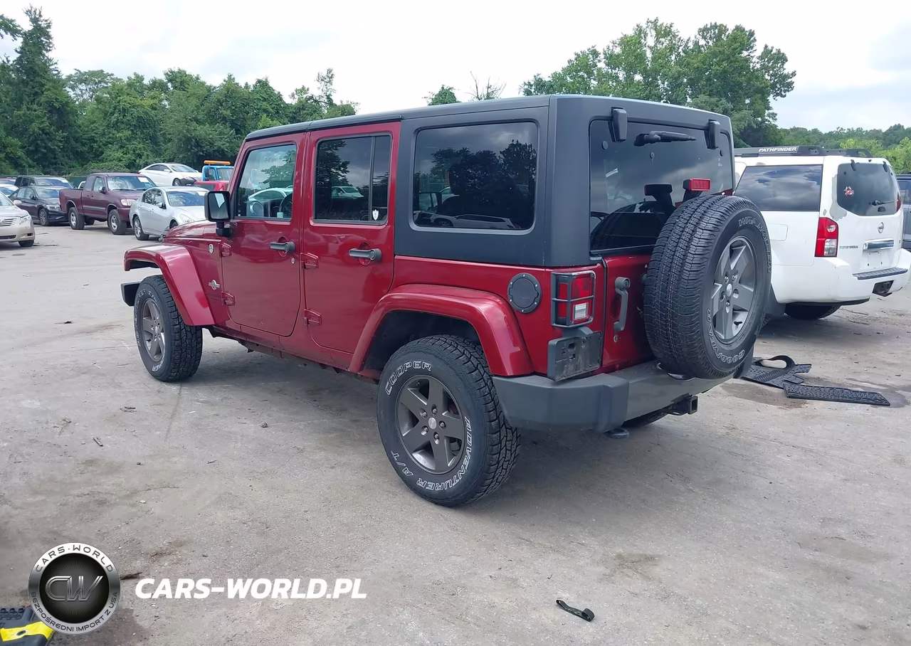 2013 Jeep Wrangler Unlimited Freedom Edition VIN:1C4BJWDGXDL588588 - 3