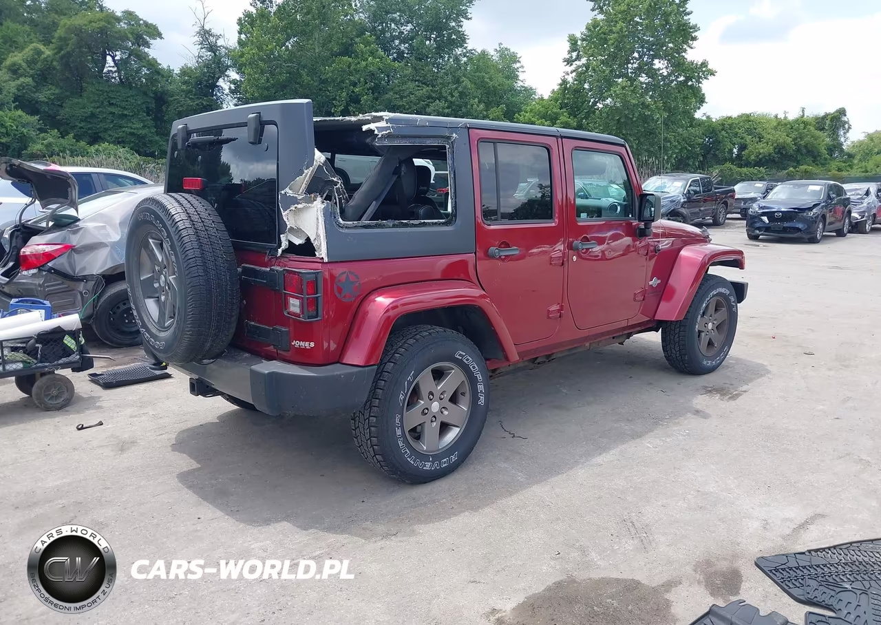 2013 Jeep Wrangler Unlimited Freedom Edition VIN:1C4BJWDGXDL588588 - 4