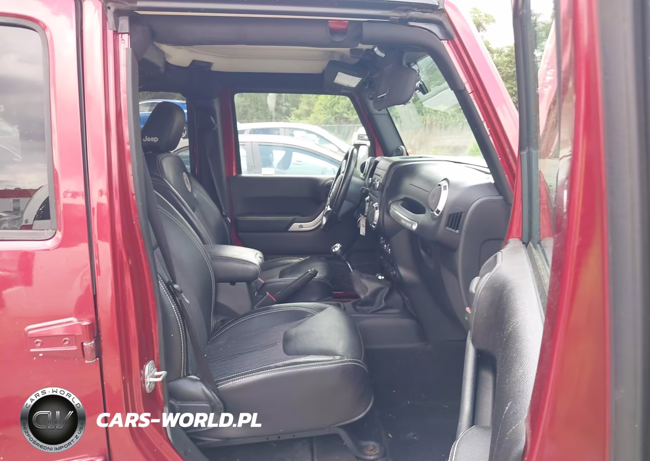 2013 Jeep Wrangler Unlimited Freedom Edition VIN:1C4BJWDGXDL588588 - 5