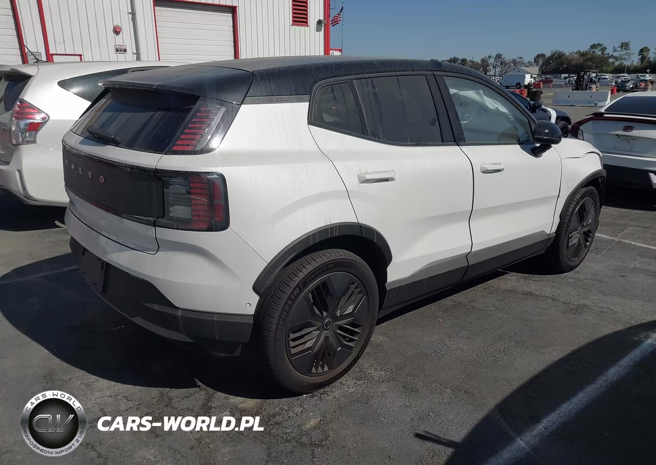 2026 Volvo Ex30 Cross Country Ultra, Twin Motor Performance, Fully Electric VIN:YV4EK3CL4T2601148 - 4