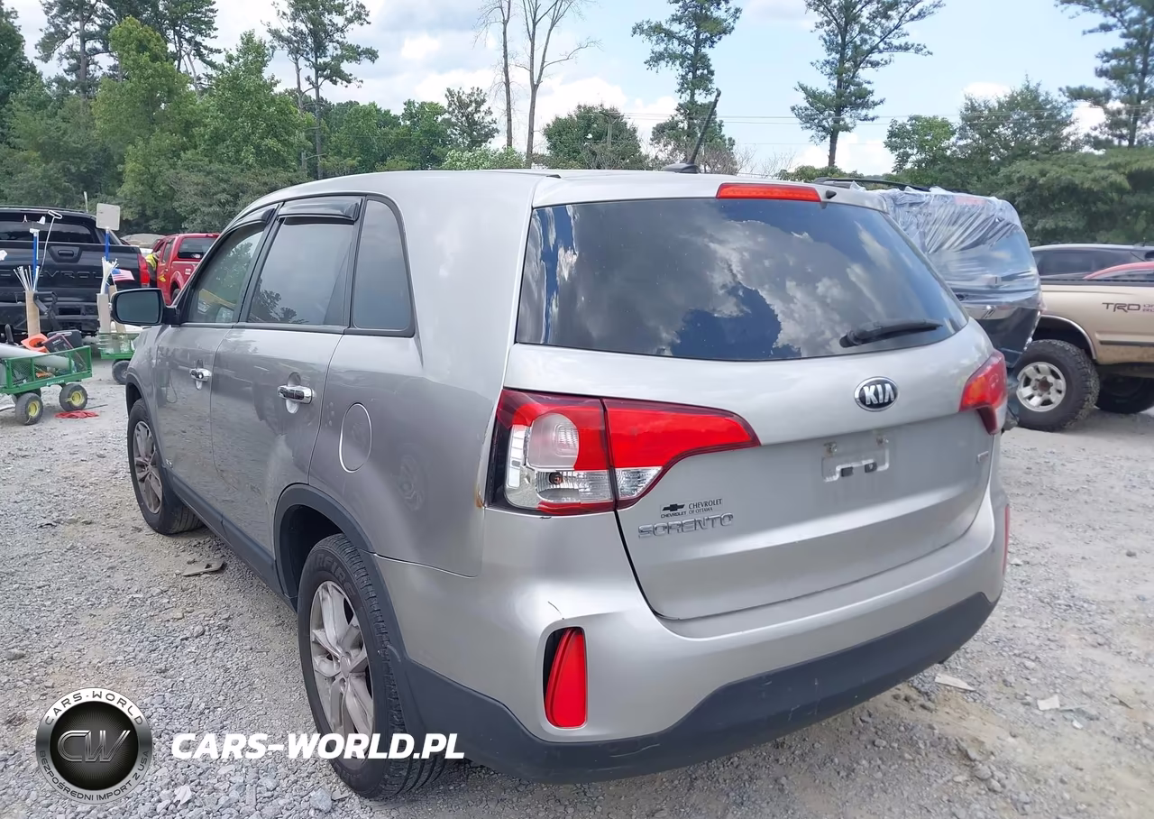 2014 Kia Sorento Lx VIN:5XYKTCA68EG544817 - 3