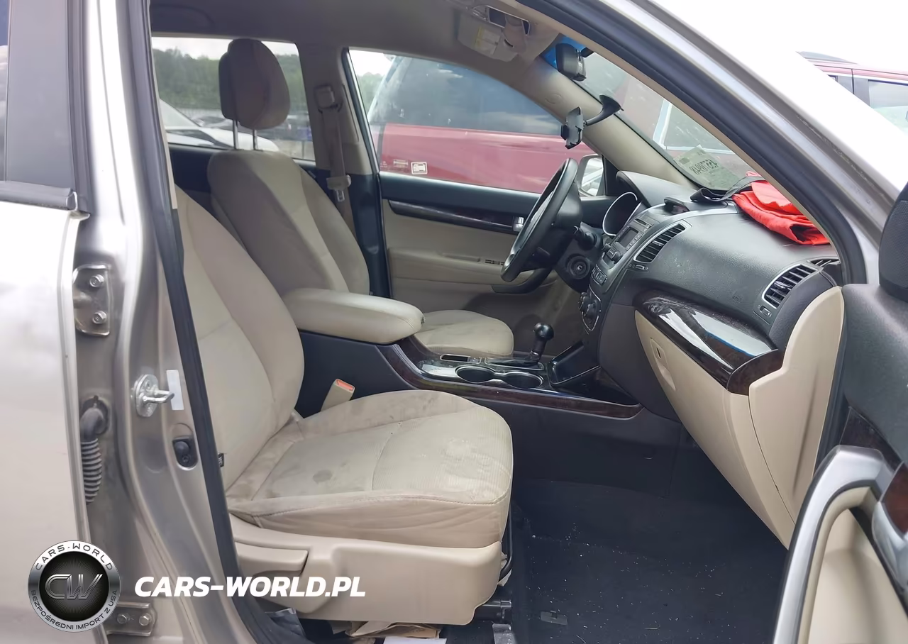 2014 Kia Sorento Lx VIN:5XYKTCA68EG544817 - 5