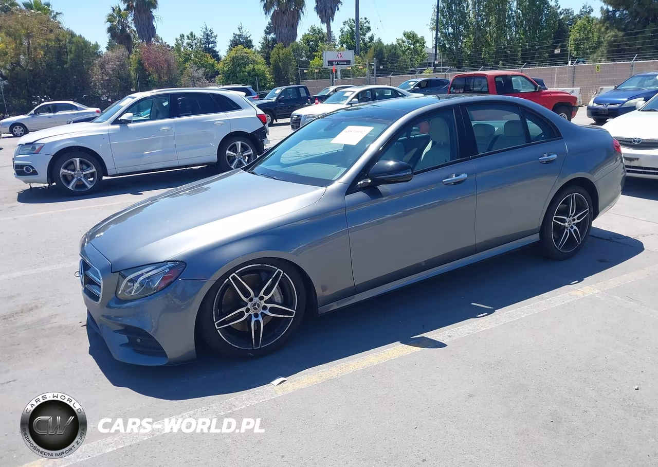 2019 Mercedes-Benz E 300 VIN:WDDZF4JB5KA529735 - 2