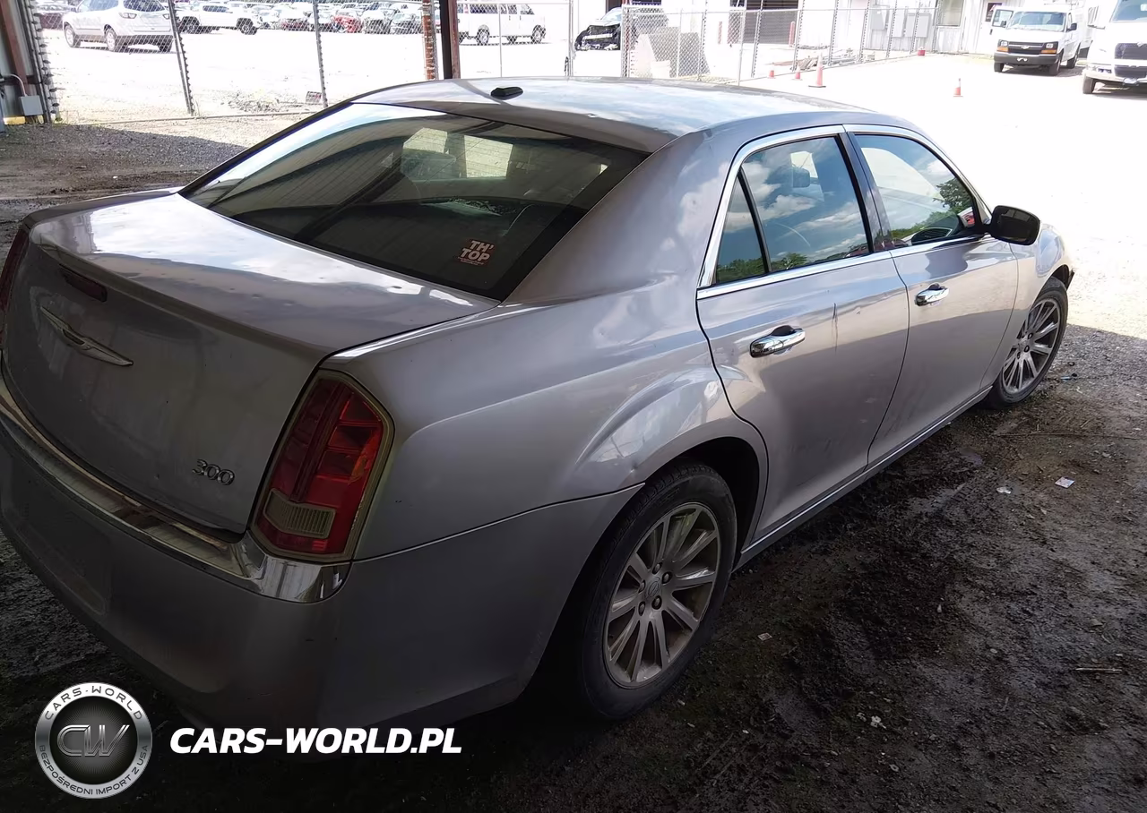 2011 Chrysler 300 Limited VIN:2C3CA5CG8BH546239 - 4