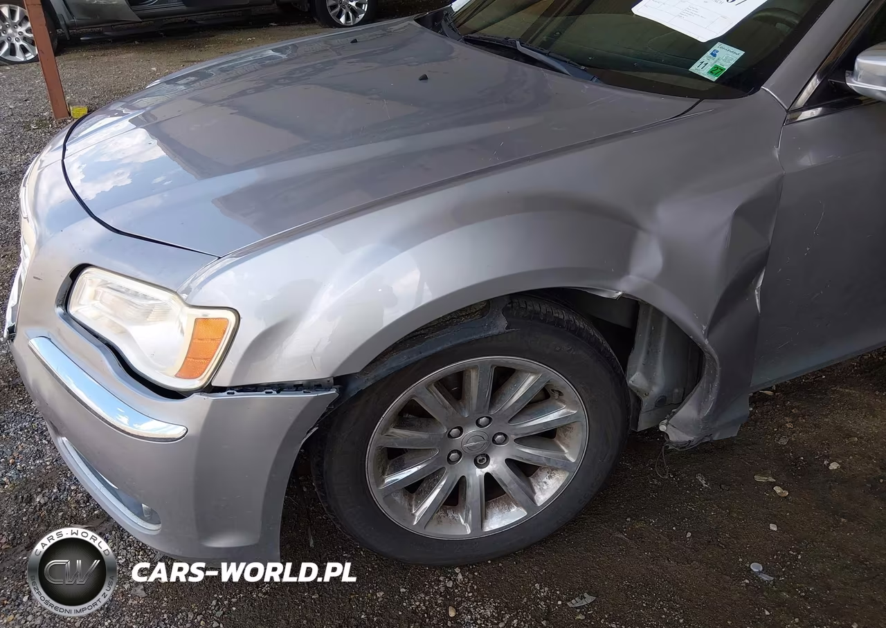 2011 Chrysler 300 Limited VIN:2C3CA5CG8BH546239 - 6
