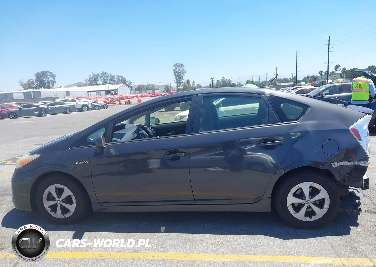 2015 Toyota Prius Three VIN:JTDKN3DUXF0398965 - 15