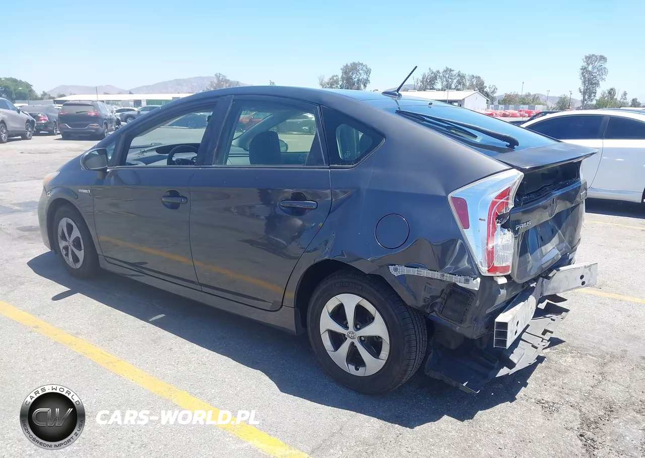 2015 Toyota Prius Three VIN:JTDKN3DUXF0398965 - 3