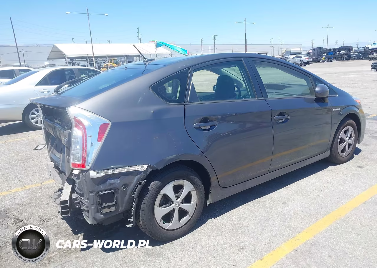 2015 Toyota Prius Three VIN:JTDKN3DUXF0398965 - 4