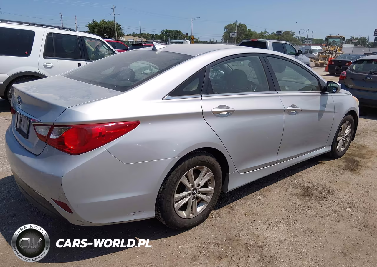 2014 Hyundai Sonata Gls VIN:5NPEB4AC8EH864403 - 4