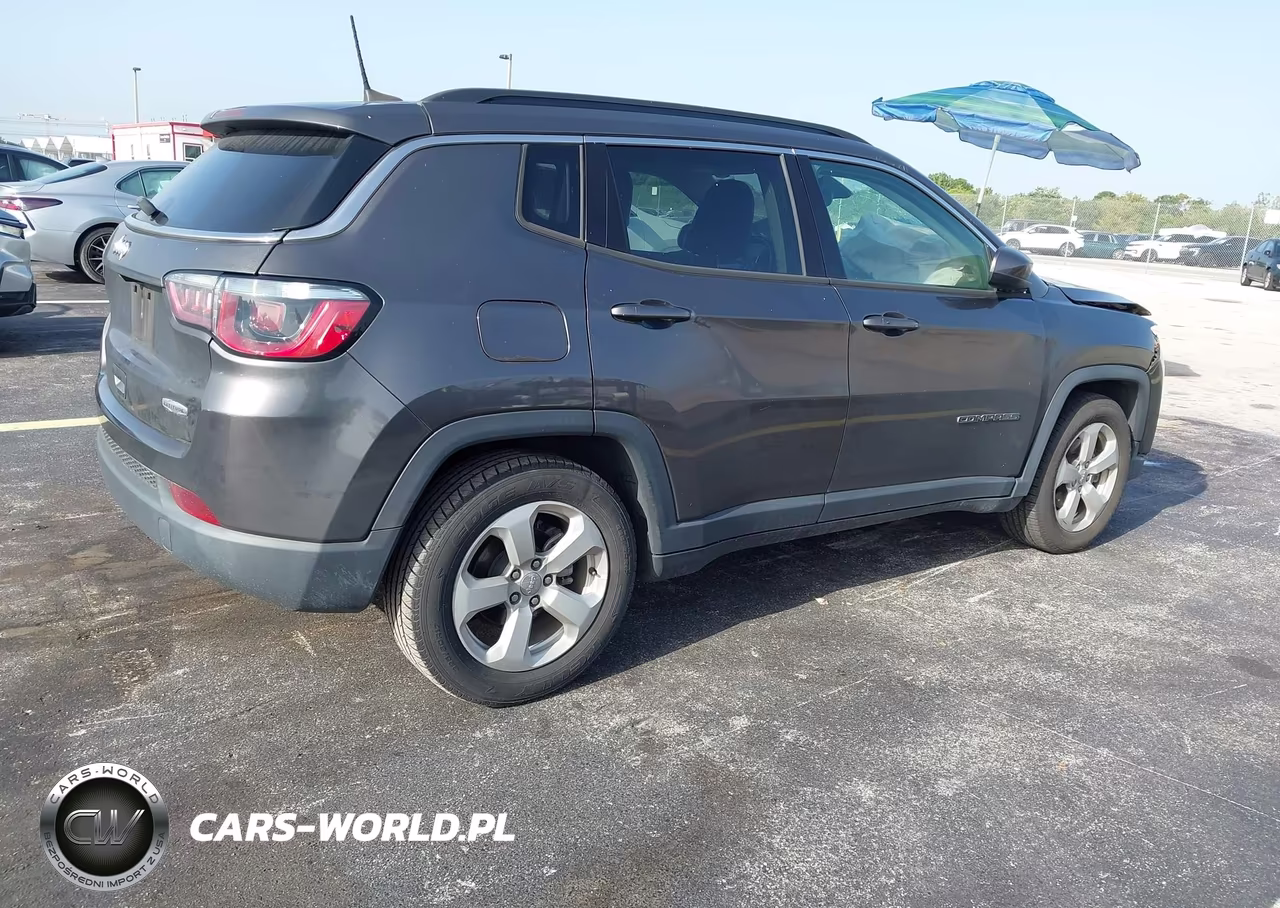 2019 Jeep Compass Latitude Fwd VIN:3C4NJCBB4KT636364 - 4