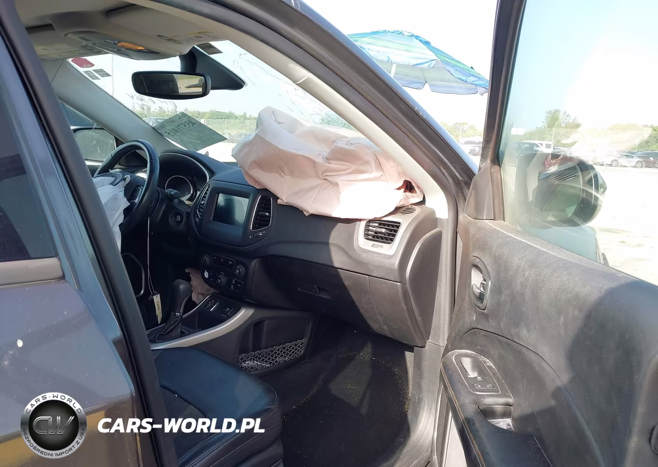 2019 Jeep Compass Latitude Fwd VIN:3C4NJCBB4KT636364 - 5