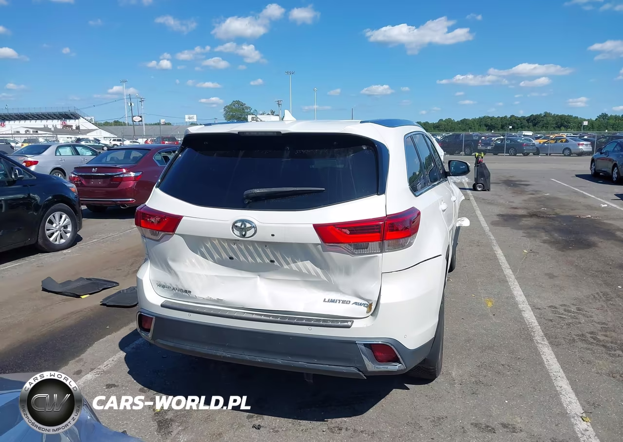 2019 Toyota Highlander Limited VIN:5TDDZRFH5KS720516 - 17